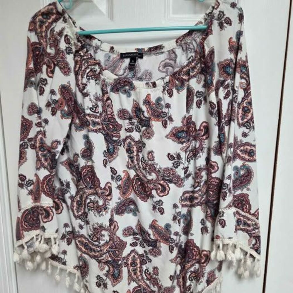 Signature Studio Women's XL super cute BOHO style shirt